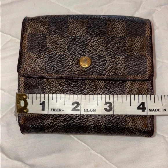LV. AuthentiTextured Brown Leather Wallet - Picture 16 of 16